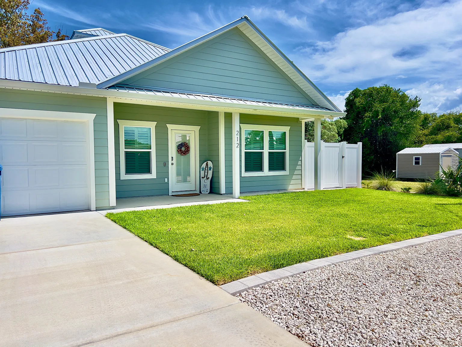 3 bed, 1142 sqft, $4,000 — Photo 1