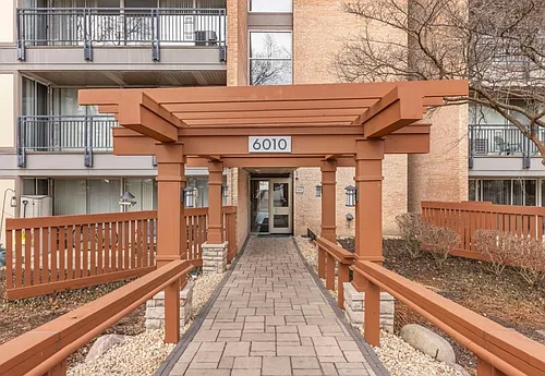 6010 Oakwood Dr #5E Photo 1