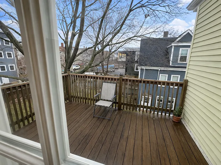 50 Derby St #3R — Photo 2