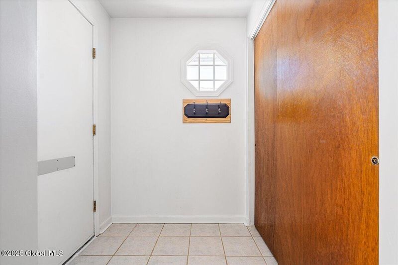 4th image of 1325 Lawn Avenue