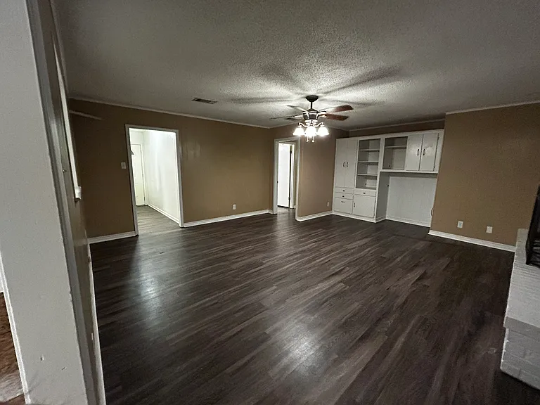 1203 Blueridge Pkwy — Photo 7