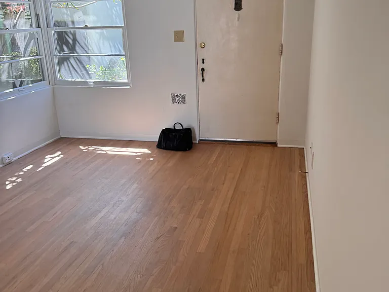 4851 Brighton Ave #H — Photo 27