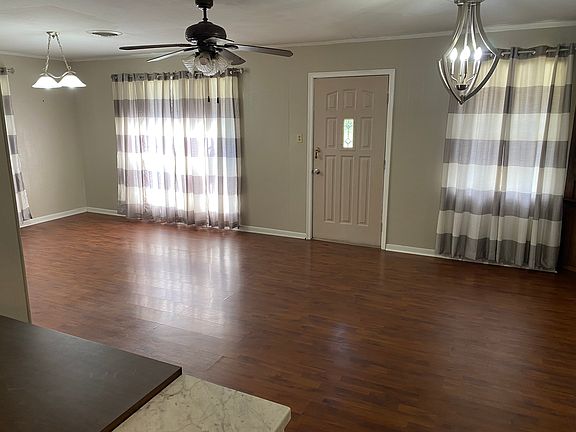 3rd image of 334 Pine Ave