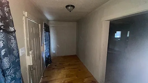 5112 Clayton Dr — Photo 3