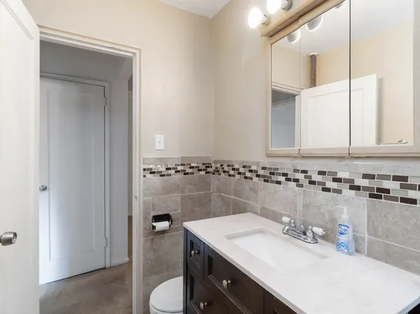 90-10 32nd Avenue image 15 of 19