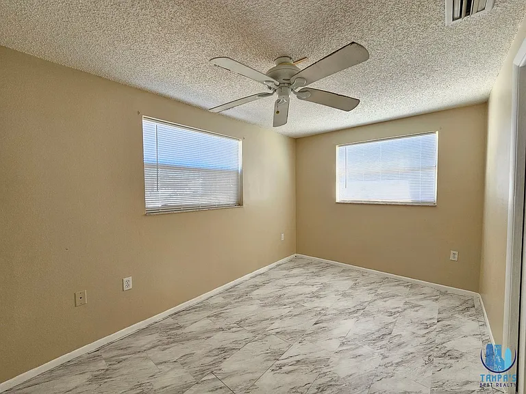 6324 Lomand Ave — Photo 9