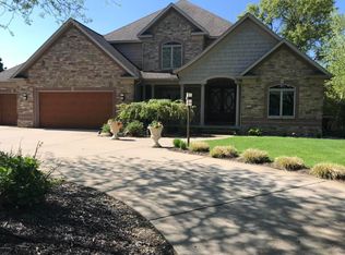 2524 Austin Trl, Saint Joseph, MI 49085
