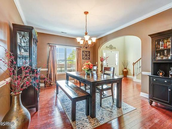 2nd image of 3604 Flora Dr