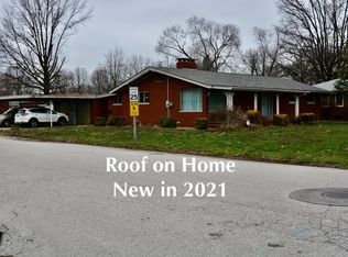 700 N 9th St, Wood River, IL