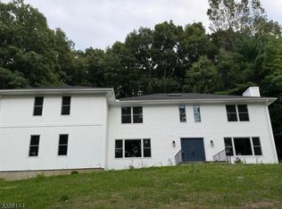 24 Timber Ln, Randolph, NJ 07869