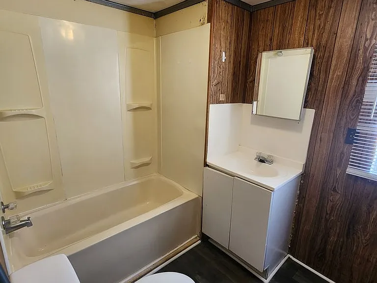 1219 W Oglethorpe Hwy — Photo 8
