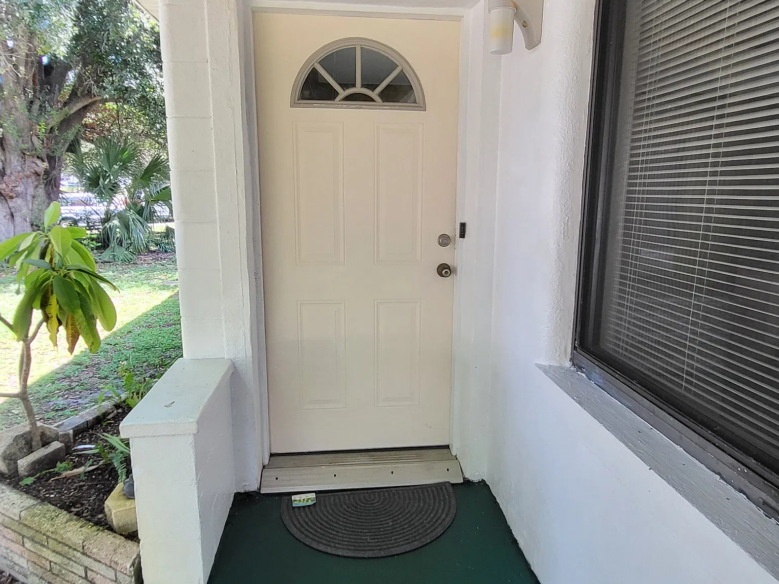 3 bed, 1156 sqft, $2,200 — Photo 4