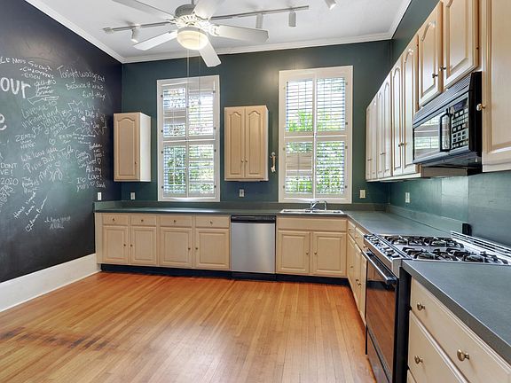 5th image of 1616 Washington Ave #B