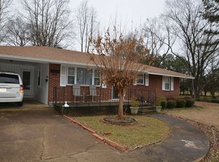 204 E Drilling St, Morrilton, AR 72110