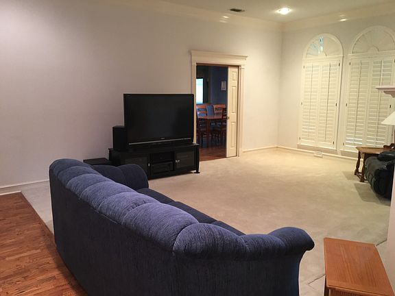 3rd image of 5501 Coventry Ct