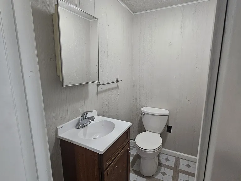 6234 S 140th Ave — Photo 16