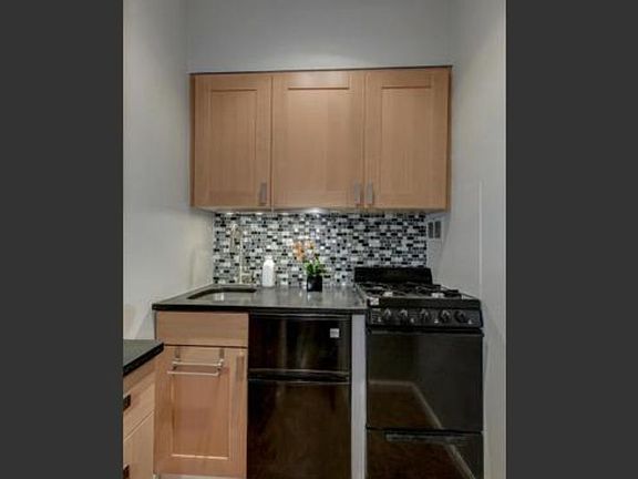 4th image of 1727 Massachusetts Ave NW #412