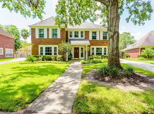 2910 Millwood Lake Dr, Missouri City, TX 77459