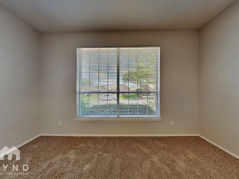 4611 Basil Dr — Photo 7