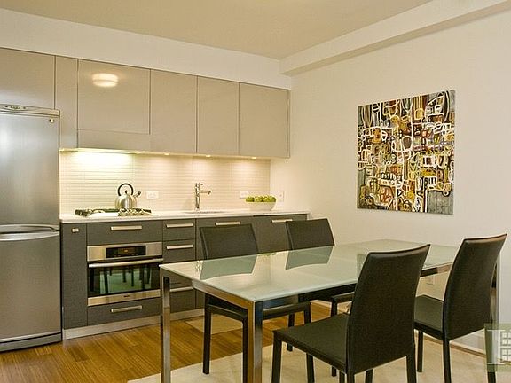 2nd image of 505 W 47th St #6A