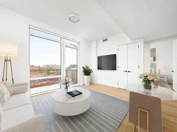 828 Metropolitan Avenue image 2 of 12