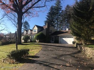 275 Overbrook Ave, Dallas, PA 18612