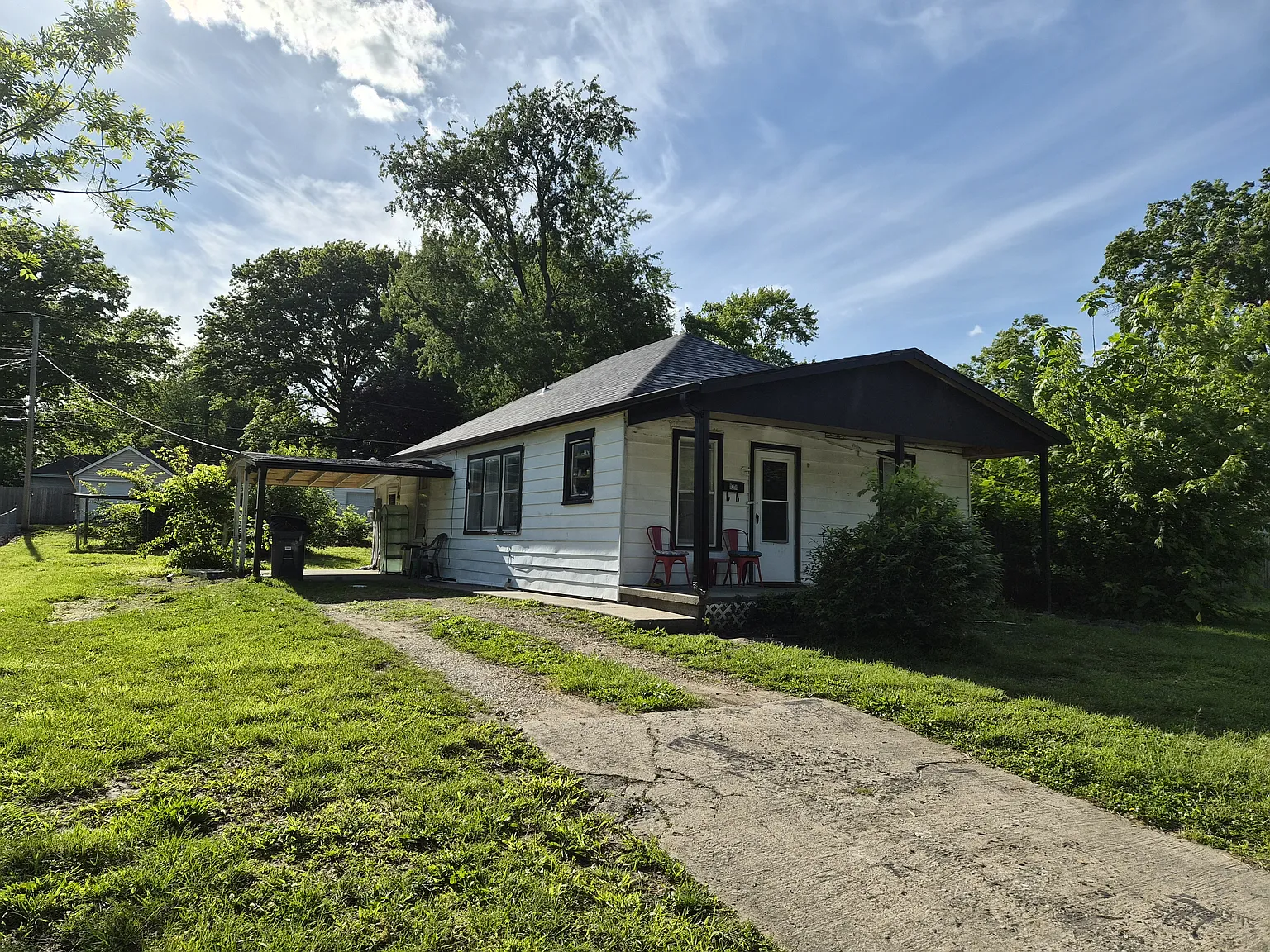 2 bed, 816 sqft, $1,000 — Photo 1