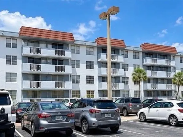 1800 Sans Souci Blvd APT 120, North Miami, FL 33181