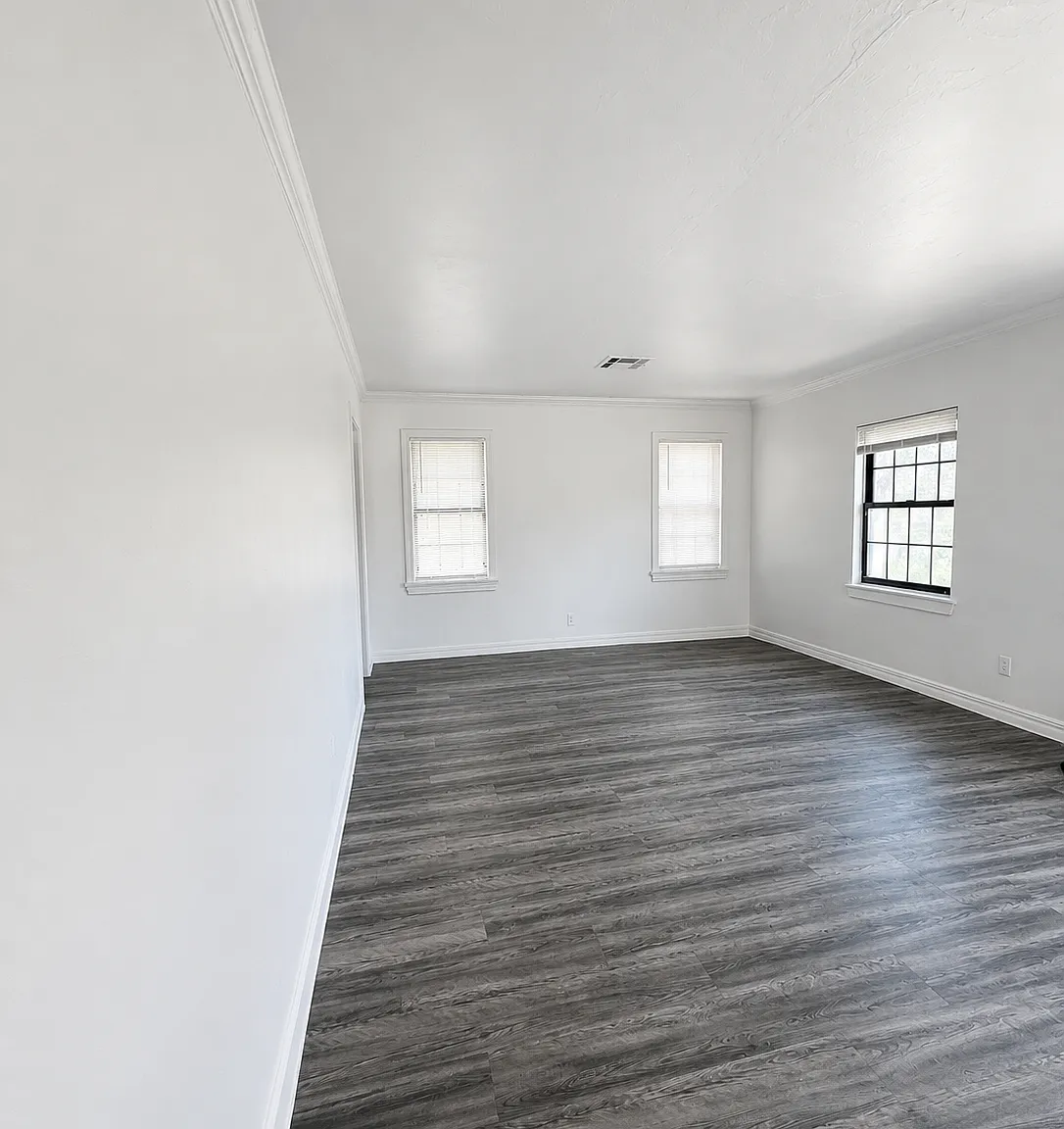 2 bed, 1200 sqft, $1,100 — Photo 3