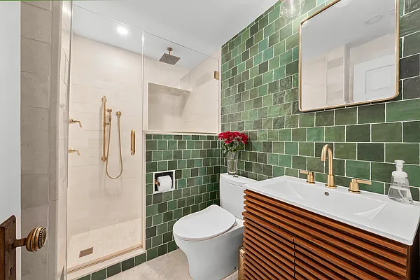 Sold by Compass | media 16