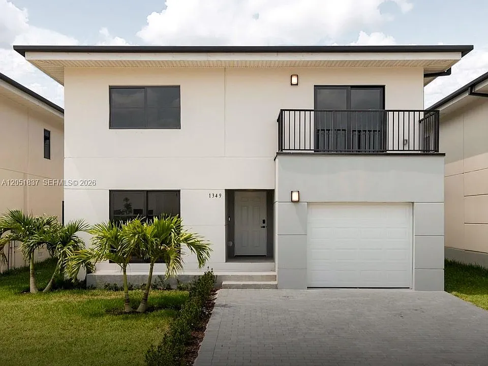 1330 NW 2nd St