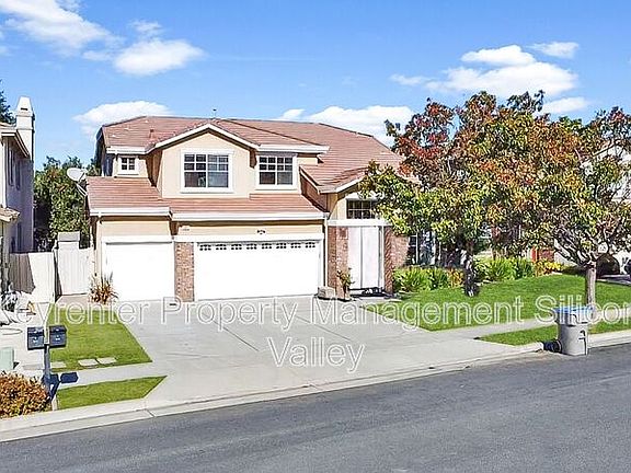 2nd image of 3825 Venus Ct