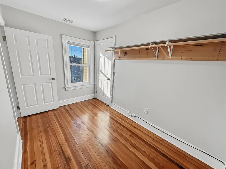 358-362 Weeden St #3 — Photo 23