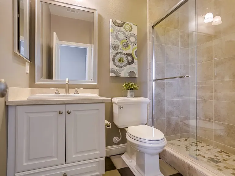 16961 Crescent Creek Dr — Photo 45