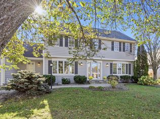 3563 Rae Ln, Woodbury, MN 55125