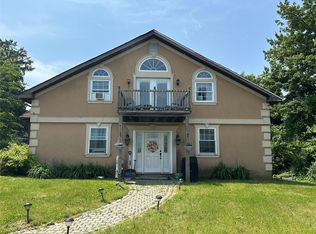 852 Freedom Plains Rd, Poughkeepsie, NY 12603