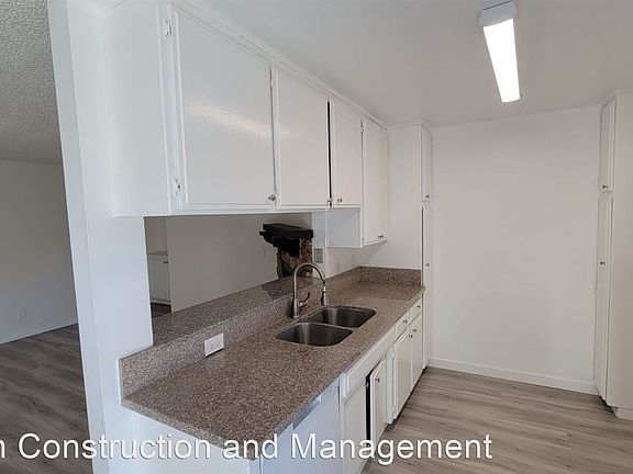 2nd image of 13347 Victory Blvd