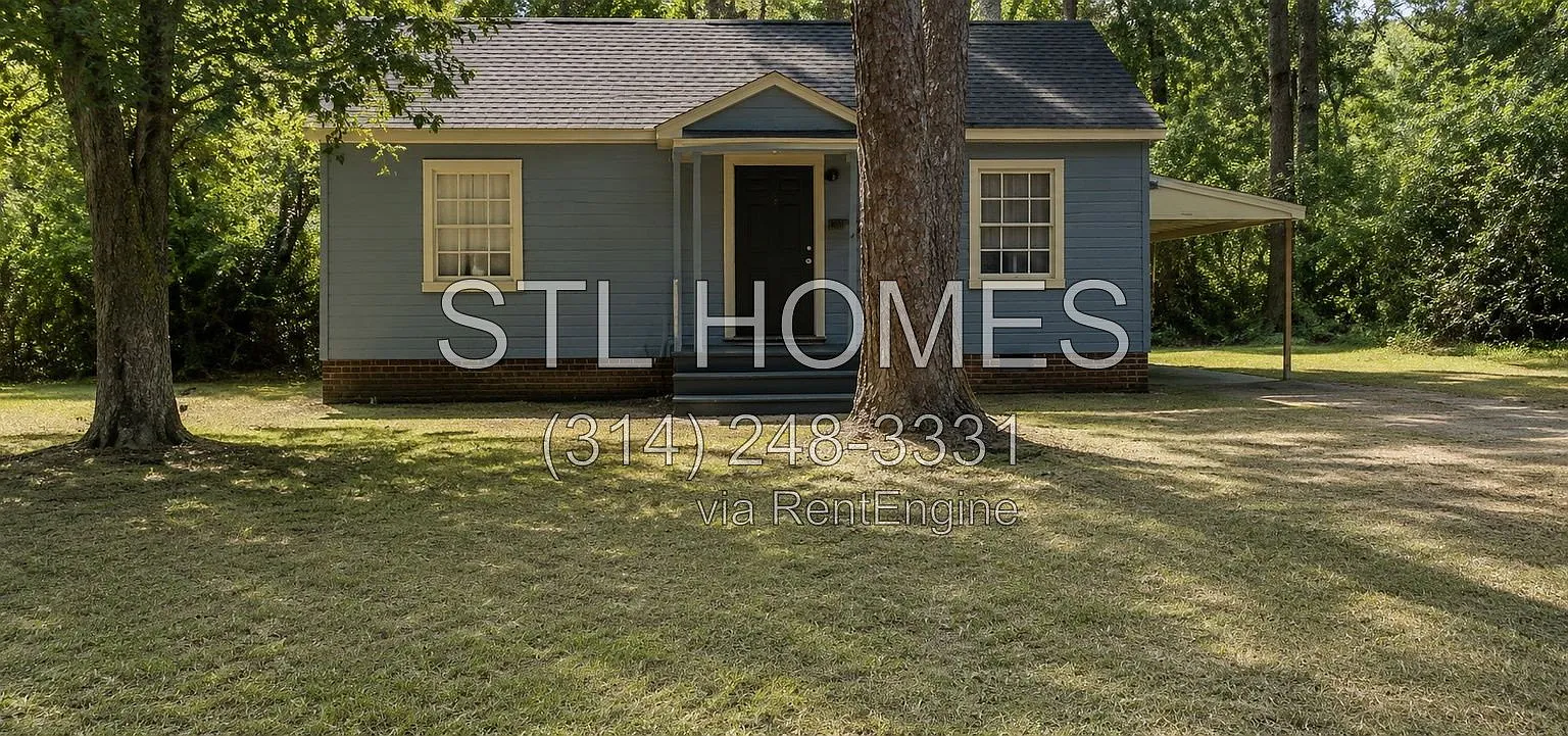2 bed, 1.0 bath, $1,050 — Photo 1