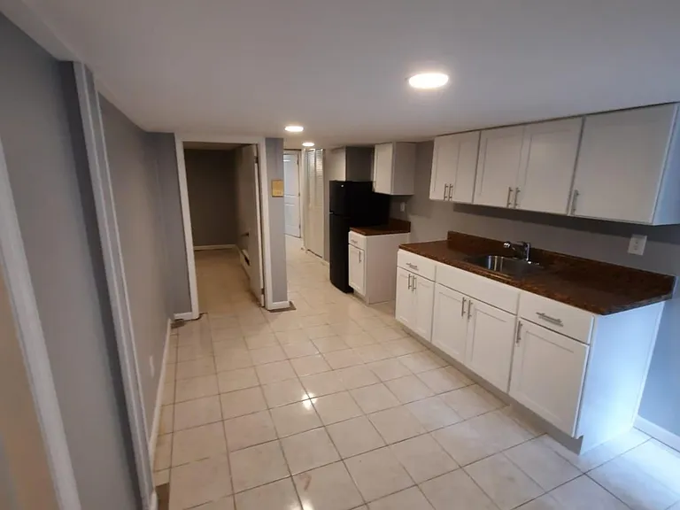241 Griffith St #1 — Photo 10