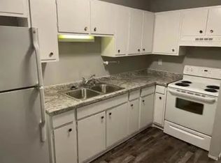 1926 E 2nd St APT 13, Duluth, MN 55812