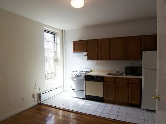 Rented by Friedman Roth Realty | media 23