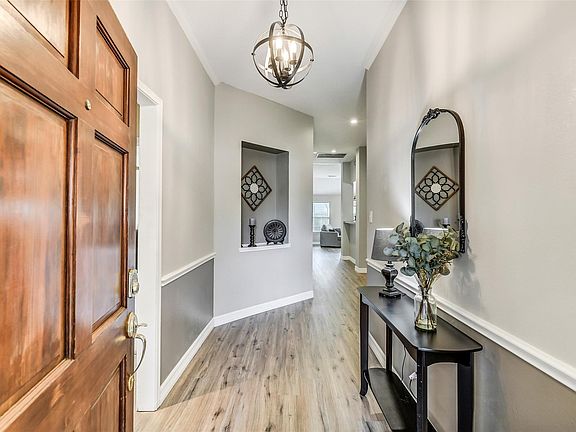 3rd image of 14035 Fair Glade Lane
