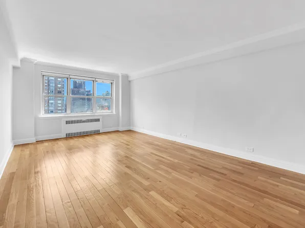 41 Park Avenue image 3 of 8