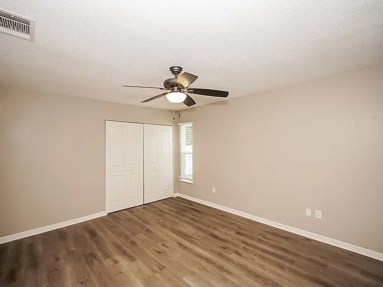 8277 Chesebro Ave — Photo 9