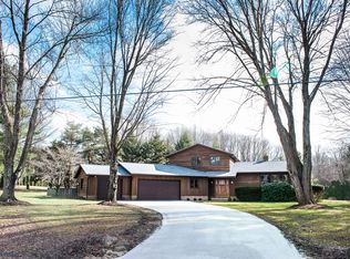 4778 Rolling View Dr, Akron, OH