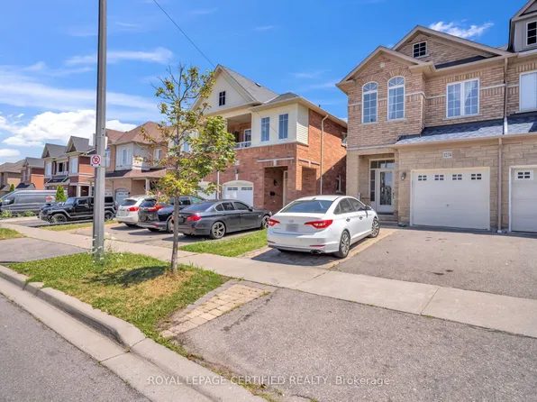 3274 Sunlight St, Mississauga, ON L5M 0G7