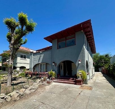 1st image of 960 N Van Ness Ave #11383443