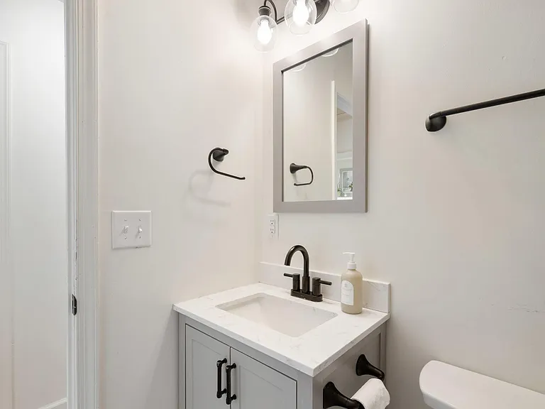 105 Hartmans Mill Rd #A — Photo 14