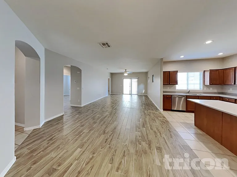 5010 W Fawn Dr — Photo 6