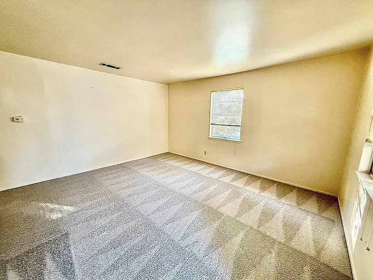 2411 S 5th St #4 — Photo 4